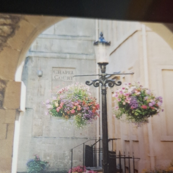 Vintage Qualex Canada Wood Wall Plaque - Chapel Court Street Scene - Picture 11 of 15